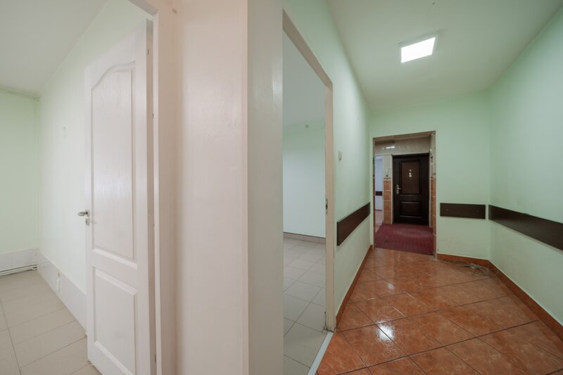 Laptari Tei, spatiu comercial/rezidential, centrala proprie, parter, acces stradal, bloc 1981.